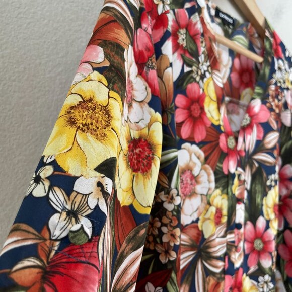 Express Womens Large Floral V Neck Blouse Roll Tab Sleeve Collarless Shirt - Picture 6 of 8